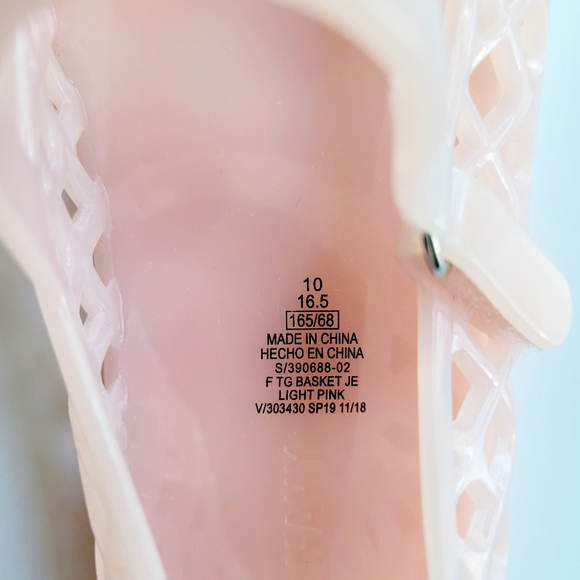 Old Navy Jelly Basket Weave Light Pink Shoes, 10T - Picture 7 of 8